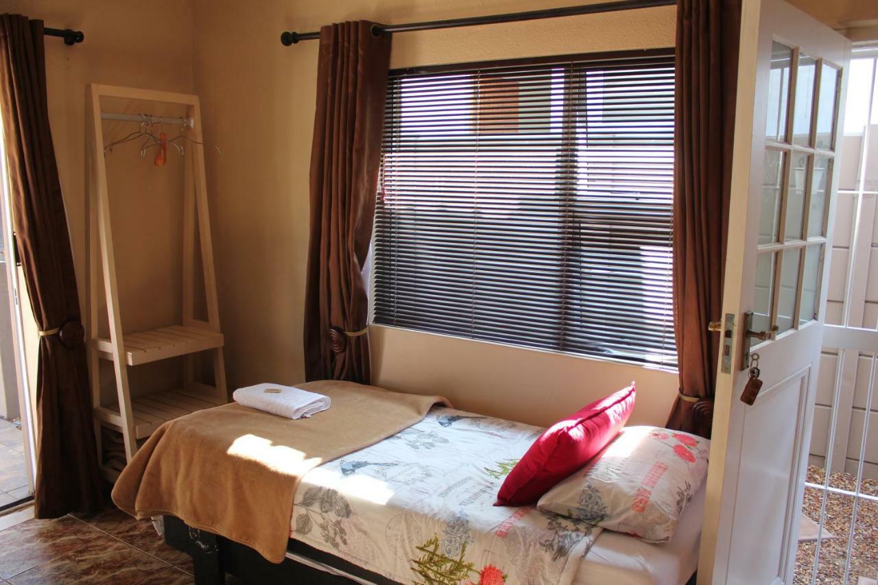 25 On Fitzpatrick Apartment Parow Ngoại thất bức ảnh